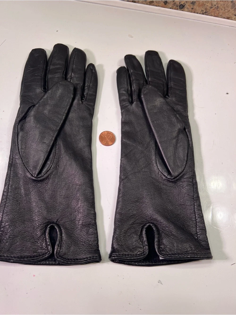 Classic Women's Black Leather Gloves Size Medium Polyester Lining India
